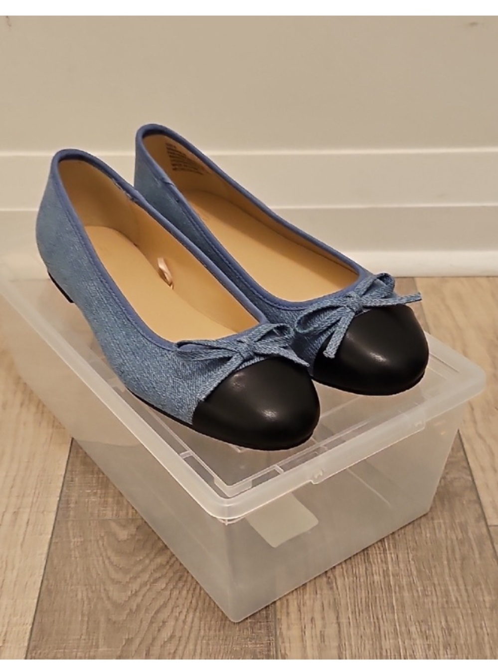 GAP Denim Ballet Flats Black Cap Toe Bow Size 8